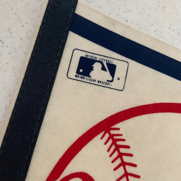 Set of 2 Vintage New York Yankees Collectible Wall Hanging Pennant Flags - Picture 16 of 16